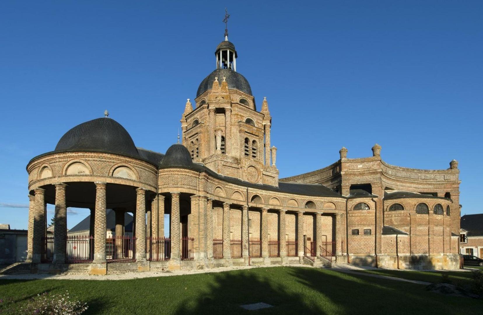 Budget Appart Avec Parking Au Centre-Ville Charleville-Mézières エクステリア 写真